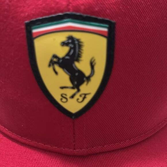 Ferrari - Scudetto Baseball Cap in  Red / Néw With Tags - Picture 5 of 5